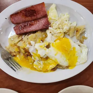 Smoked sausage and eggs