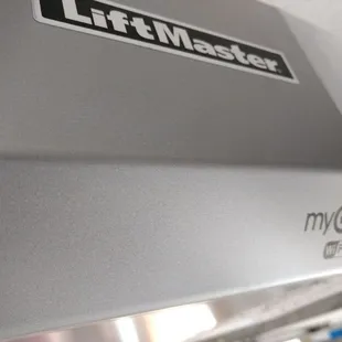 MyQ Wifi quiet belt drive. Get instant alerts when your garage door opens or closes. Close or open your garage door using your smart phone