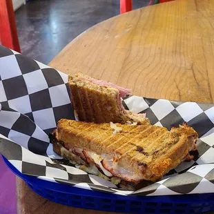 Ham and cheese on rye