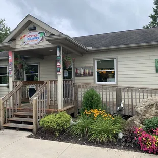 the front of morrie&apos;s landing