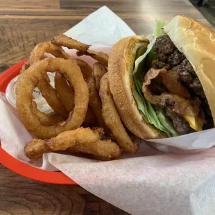 Double bacon cheeseburger w/onion rings