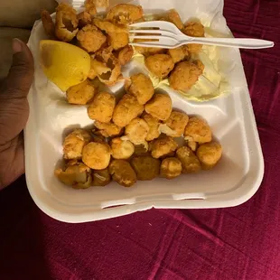 Scallops w/ cole slaw and tartar sauce - small