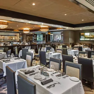 Morton&apos;s The Steakhouse