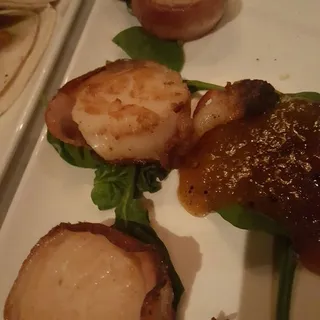 Broiled Sea Scallops