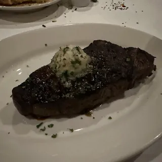 Signature Cut Prime New York Strip