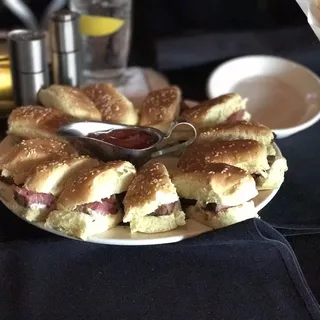 Sliced Petite Filet Mignon Sandwiches*