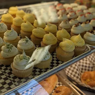 Some v tasty looking cupcakes on display