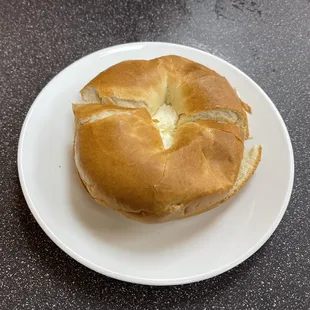 Toasted bagel with cream cheese... very good!