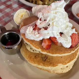 Fresh Strawberry Pancakes