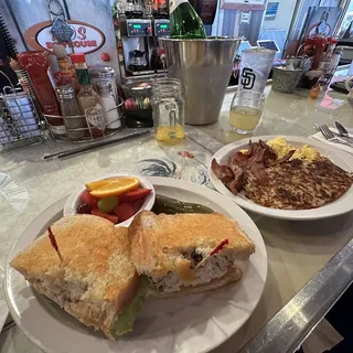 Mo's Chicken Salad Sandwich