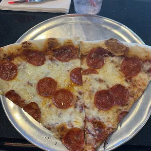 Pepperoni pizza