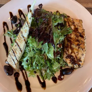 Grilled Salmon Salad