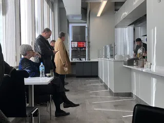 10 West Cafe