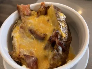 Mo's Fisherman's Wharf Inner Harbor