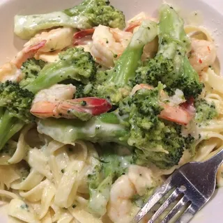 Shrimp Fettuccine Alfredo