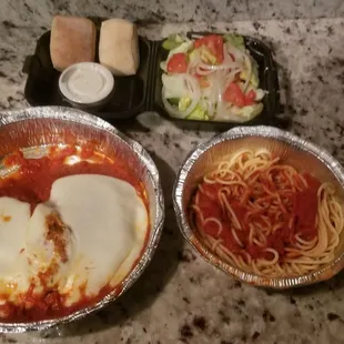 Unbelievable chicken parmigiana dinna,  can't beat it for $13.99 r u kidding me! Excellent as well!