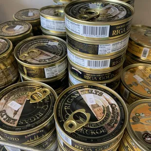 Riga sprats- childhood favorite. I shamelessly eat it out of the tin