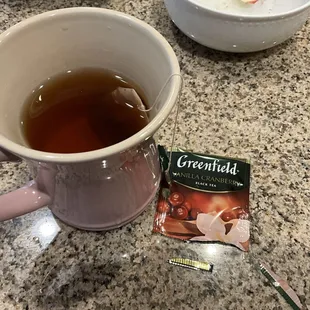 Tea flavor: sweet vanilla flavor balanced with sour cranberry scent