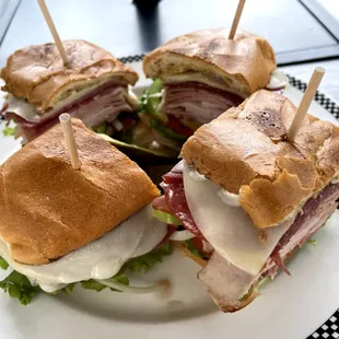 Large metropolitan sandwich, huge