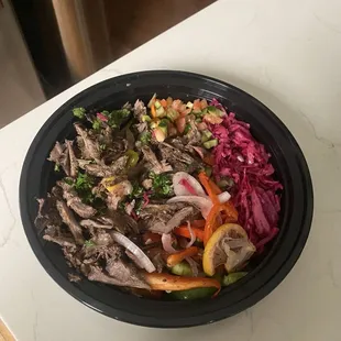 Shawarma bowl with fresh vegetables