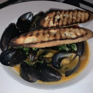 Pan Roasted Mussels