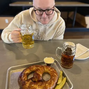 Pretzel &amp; draft beers! Cheers!