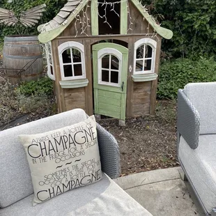 Childrens  darling playhouse