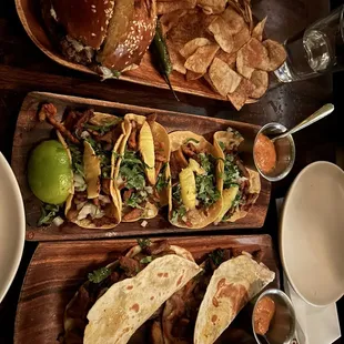 Hamburguesa, Taco Al Pastor, Gringa Al Pastor