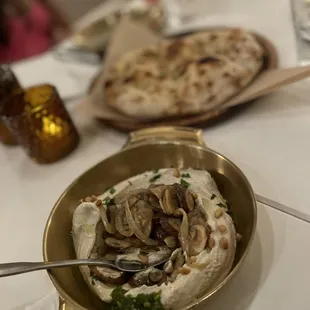 Hummus mushroom (comes with flatbread pita)