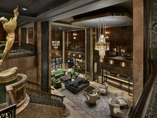 Hotel Phillips Kansas City, Curio Collection by Hilton