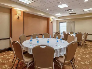 Wyndham Garden Kansas City Airport