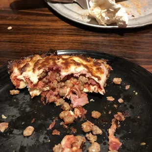 Example of the guts of this great pizza.
