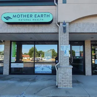 Mother Earth Natural Health - The CBD Experts: featuring top quality hemp CBD, vitamins, essential oils, genuine Salt Lamps, sage, and more!