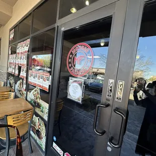 he outside of a restaurant