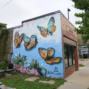 Monarch butterfly mural by Mike Lroy