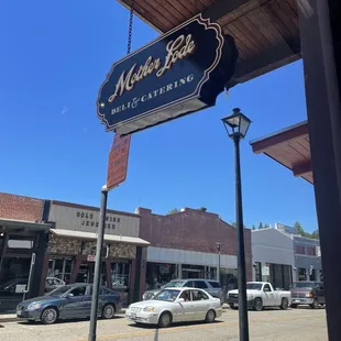 a sign for mother lode
