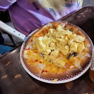 Classic Country Breakfast Pizza