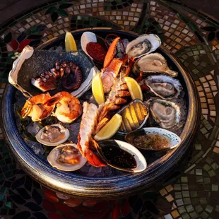 a platter of seafood and clams