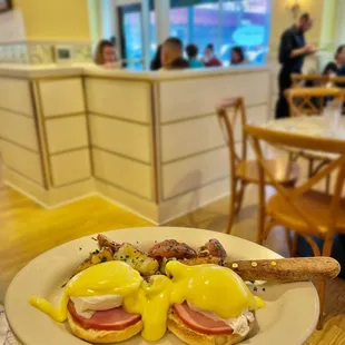 Eggs Benedict