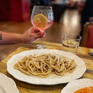 tonnarelli cacio e pepe