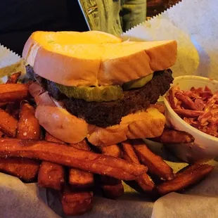 Mom&apos;s Meat Loaf Sandwich with Sweet Potato Fries