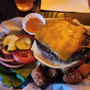 Cheeseburger with Tater Tots