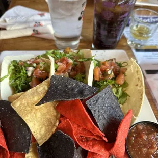 Shrimp tacos and nachos