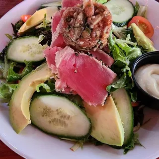 Seared Black Pepper Tuna Salad