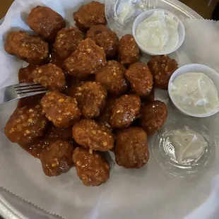 Boneless wings - hot garlic flavor with blue cheese