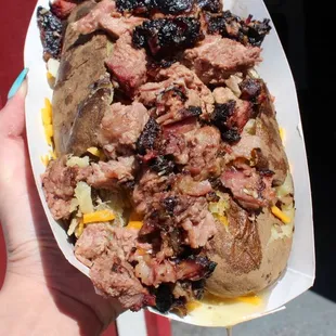 Small hands or big potato?