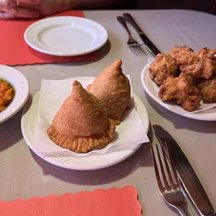 chicken wings and fried chicken, food