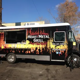 Motley Crews Heavy Metal Grill!