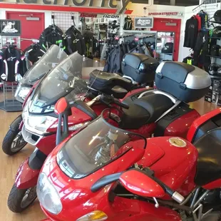 Come down and give him a ride