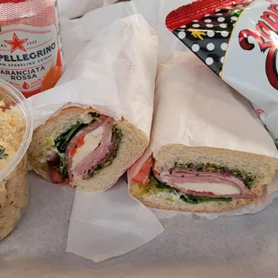 MOTO Delicatessen & Bodega